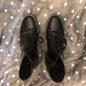 UO combat boots